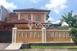 Rumah Impian dengan 6 Kamar Tidur di Lingkungan Asri Kembangan, Jakarta Barat Rumah Impian dengan 6 Kamar Tidur di Lingkungan Asri Kembangan, Jakarta Barat