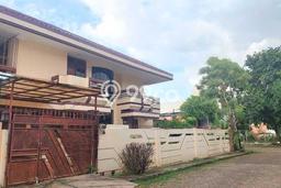 Ready to Use! Luxury House LT 339m2 Desain Elegan di Green garden Ready to Use! Luxury House LT 339m2 Desain Elegan di Green garden