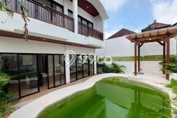 Vila Tenang Kawasan , Luas 135m2m², Dekat ke berbagai kebutuhan Vila Tenang Kawasan , Luas 135m2m², Dekat ke berbagai kebutuhan