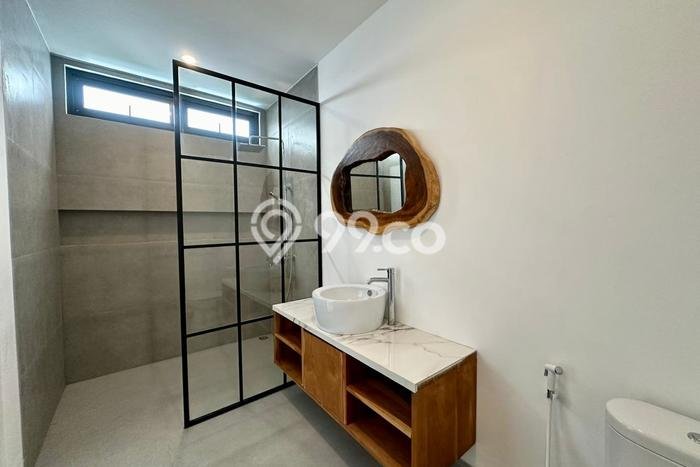 Vila di , Area 186m2m², Posisi Premium Vila di , Area 186m2m², Posisi Premium