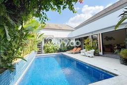 Vila Kawasan , Area 465m2m², Ideal untuk beragam kebutuhan Vila Kawasan , Area 465m2m², Ideal untuk beragam kebutuhan