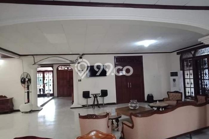 Ready to Use! Premium House LT 1100m2 Desain Elegan di Kemang Ready to Use! Premium House LT 1100m2 Desain Elegan di Kemang