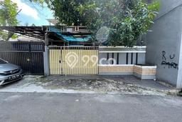 HARGA SPECIAL! Rumah Asri lokasi Jagakarsa, LT 132m² Bangunan 70m² HARGA SPECIAL! Rumah Asri lokasi Jagakarsa, LT 132m² Bangunan 70m²