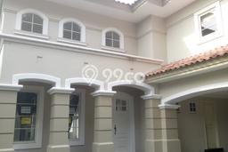 Jual Segera Rumah 4 KT 4 KM di Lippo Karawaci, Tangerang Jual Segera Rumah 4 KT 4 KM di Lippo Karawaci, Tangerang