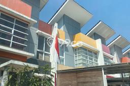 For Sale Hunian Rumah Terawat 3 Kamar di Gading Serpong, Tangerang For Sale Hunian Rumah Terawat 3 Kamar di Gading Serpong, Tangerang