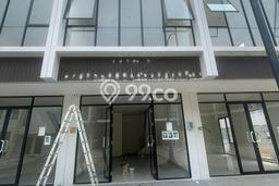 Unit Ruko Disewakan di Gading Serpong di Area Ramai & Strategis Unit Ruko Disewakan di Gading Serpong di Area Ramai & Strategis
