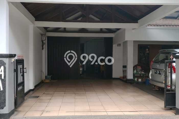 Rumah Elit Modern Tanpa Renovasi di Slipi Jakarta Barat Rumah Elit Modern Tanpa Renovasi di Slipi Jakarta Barat