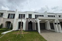 Sewa Rumah Nyaman LT 420m2 / LB 451m2 di Alam Sutera, Tangerang Sewa Rumah Nyaman LT 420m2 / LB 451m2 di Alam Sutera, Tangerang