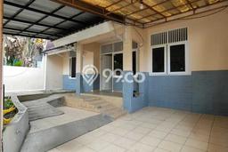 Disewakan! Rumah 4 Kamar Tidur &
2 Kamar Mandi di Villa Melati Mas, Tangerang Selatan Disewakan! Rumah 4 Kamar Tidur &
2 Kamar Mandi di Villa Melati Mas, Tangerang Selatan
