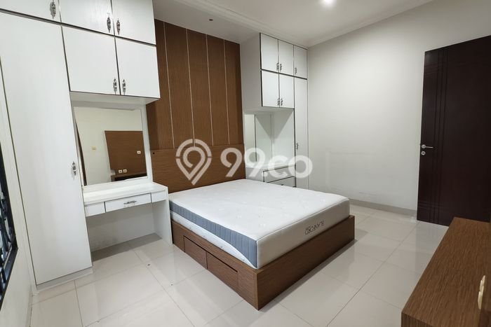 Disewakan Rumah Harga Terjangkau di BSD The Icon Tangerang dengan 4 KT Disewakan Rumah Harga Terjangkau di BSD The Icon Tangerang dengan 4 KT
