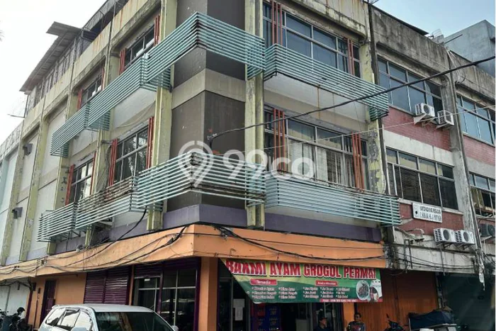 Unit Komersial Dijual di Jakarta Barat LT 99m2 & LB 262m2 Unit Komersial Dijual di Jakarta Barat LT 99m2 & LB 262m2
