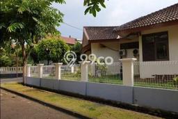 Jual Rumah Luas Elegan Dengan View Eksklusif di Kemang Pratama, Bekasi Jual Rumah Luas Elegan Dengan View Eksklusif di Kemang Pratama, Bekasi