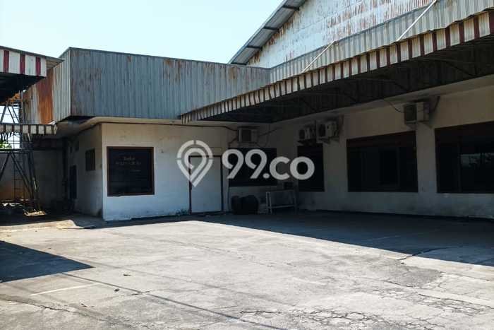 LOKASI STRATEGIS! Gudang di Sidoarjo, Luas 2000m2m², Area Komersial, Jalan Utama LOKASI STRATEGIS! Gudang di Sidoarjo, Luas 2000m2m², Area Komersial, Jalan Utama