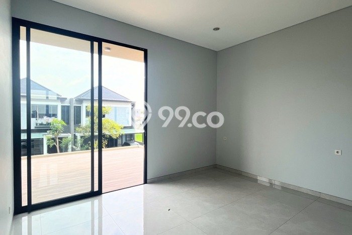 Rumah Elit Modern Tanpa Renovasi di Citraland Surabaya Rumah Elit Modern Tanpa Renovasi di Citraland Surabaya