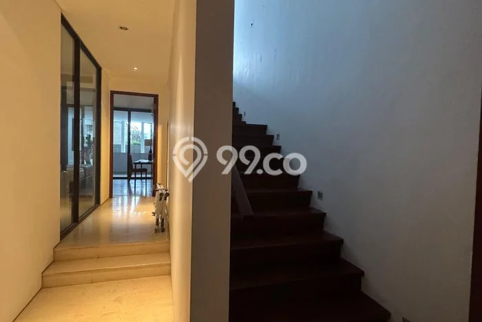 Rumah Disewakan Surabaya LT 150m2 LB 450m2 Kawasan Graha Rumah Disewakan Surabaya LT 150m2 LB 450m2 Kawasan Graha