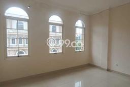 Ruko Dijual di Jakarta Barat LT 67m2 & LB 236m2 Lokasi Terbaik! Ruko Dijual di Jakarta Barat LT 67m2 & LB 236m2 Lokasi Terbaik!