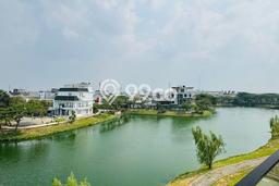 Rumah Ebony Green Lake City, 10x25, Full Furnish, Utara, 14M Nego Rumah Ebony Green Lake City, 10x25, Full Furnish, Utara, 14M Nego