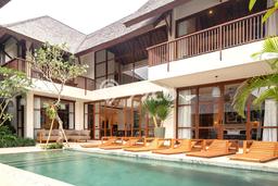 Vila Kawasan , Luas 450m2m², Area Nyaman Vila Kawasan , Luas 450m2m², Area Nyaman