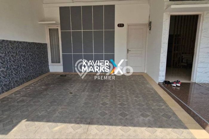 Hunian Cantik Modern Lb 180m2 di Pakis, Malang Hunian Cantik Modern Lb 180m2 di Pakis, Malang