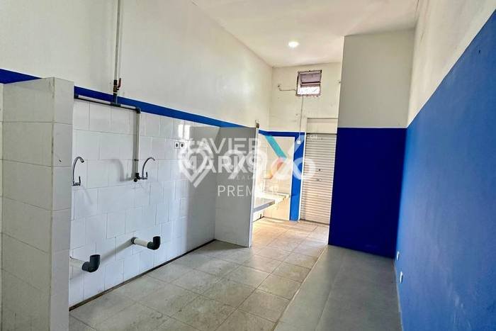 KAWASAN PREMIUM! Ruko Kawasan Klojen, Luas 131m2m², Akses Strategis KAWASAN PREMIUM! Ruko Kawasan Klojen, Luas 131m2m², Akses Strategis