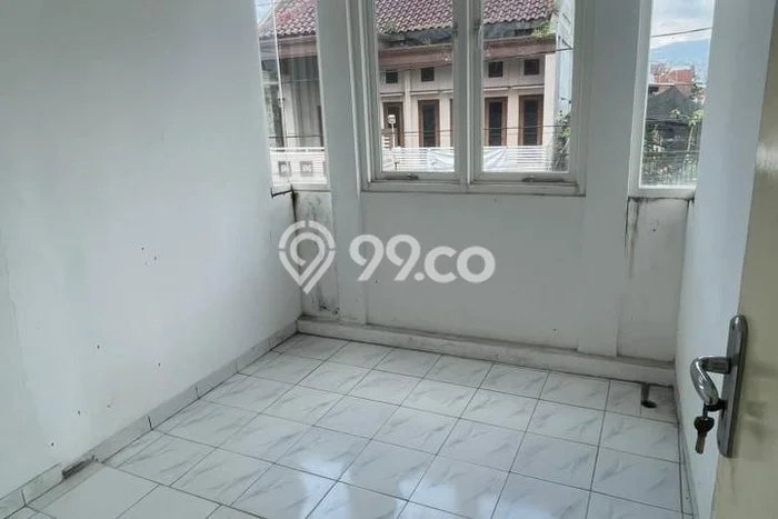 Hunian Cantik Modern Lb 70m2 di Batu, Batu Hunian Cantik Modern Lb 70m2 di Batu, Batu