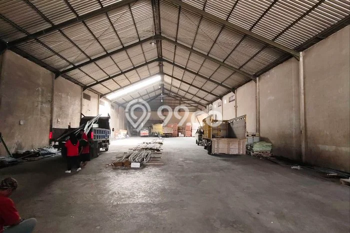 LOKASI SUPER STRATEGIS! Gudang Kawasan Soekarno Hatta, Luas 910m2m², Ramai Pengunjung LOKASI SUPER STRATEGIS! Gudang Kawasan Soekarno Hatta, Luas 910m2m², Ramai Pengunjung