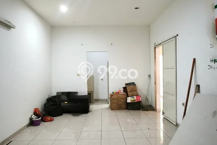 Disewakan Komersial di Kawasan Ramai Sudirman Luas 36m2 Disewakan Komersial di Kawasan Ramai Sudirman Luas 36m2