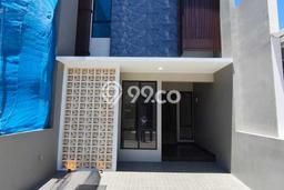 Ready to Use! Luxury House LT 120m2 Desain Modern di mekar wangi Ready to Use! Luxury House LT 120m2 Desain Modern di mekar wangi