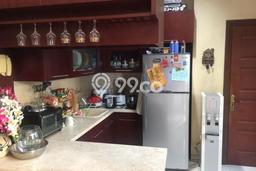 Dijual Murah Rumah dengan 4 Kamar Tidur dan 3 Kamar Mandi di Kawasan , Tangerang Selatan Dijual Murah Rumah dengan 4 Kamar Tidur dan 3 Kamar Mandi di Kawasan , Tangerang Selatan