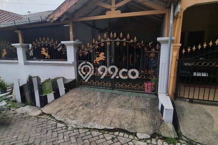 GOOD DEAL! Rumah Strategis area Waru, LT 144m2m² Bangunan 144m2m² GOOD DEAL! Rumah Strategis area Waru, LT 144m2m² Bangunan 144m2m²
