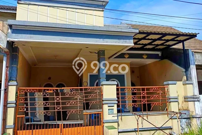 Dijual Cepat Rumah Bagus Siap Huni LB 105m2 di Waru, Sidoarjo Dijual Cepat Rumah Bagus Siap Huni LB 105m2 di Waru, Sidoarjo