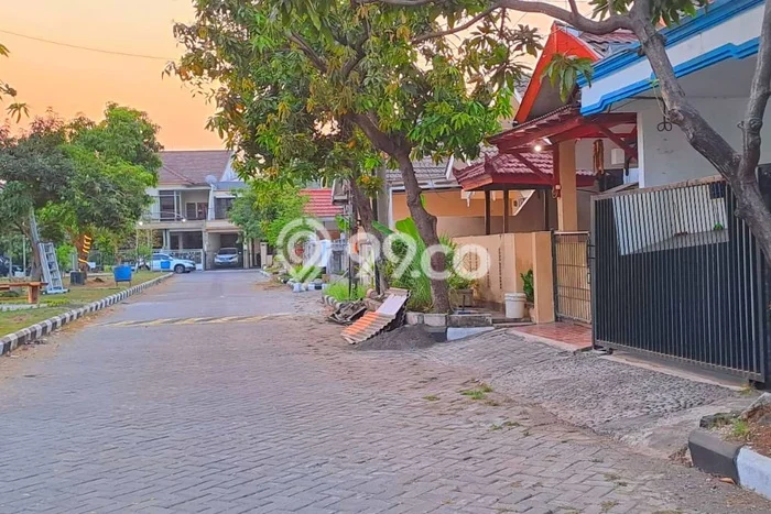 Dijual Cepat Rumah Bagus Siap Huni LB 150m2 di Waru, Sidoarjo Dijual Cepat Rumah Bagus Siap Huni LB 150m2 di Waru, Sidoarjo