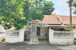 DIJUAL CEPAT! Rumah Modern di Bogor Barat, Bogor, LT 194m² LB 130m² Bisa Nego! DIJUAL CEPAT! Rumah Modern di Bogor Barat, Bogor, LT 194m² LB 130m² Bisa Nego!