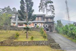 Vila Terawat Kawasan Tamansari, Ukuran 859m2m², Posisi Strategis dengan jalan bagus Vila Terawat Kawasan Tamansari, Ukuran 859m2m², Posisi Strategis dengan jalan bagus