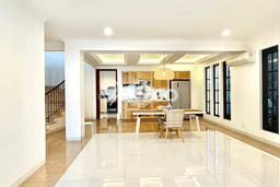 Hunian Mewah LB 380m2 Siap Huni Desain Elegan di Bintaro, Jakarta Selatan Hunian Mewah LB 380m2 Siap Huni Desain Elegan di Bintaro, Jakarta Selatan