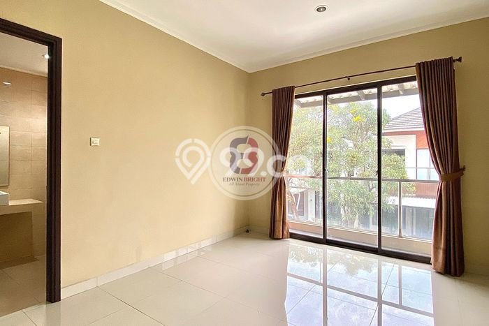 Rumah Luxury Modern Tanpa Renovasi di Bintaro Jakarta Selatan Rumah Luxury Modern Tanpa Renovasi di Bintaro Jakarta Selatan