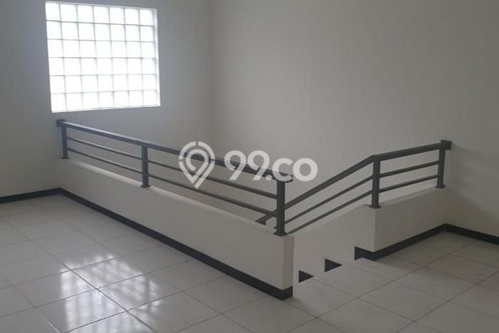 Unit Gudang Disewa Lokasi Ngaliyan, Semarang Spesifikasi Luas Bangunan 900m2 Unit Gudang Disewa Lokasi Ngaliyan, Semarang Spesifikasi Luas Bangunan 900m2