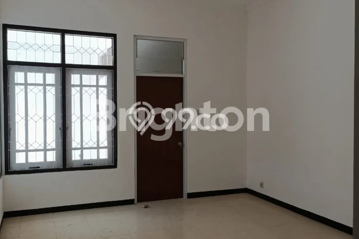 PRIME PROPERTY! Rumah di Sutorejo, 4 KT, Area Elite, LT 281m² LB 276m² PRIME PROPERTY! Rumah di Sutorejo, 4 KT, Area Elite, LT 281m² LB 276m²