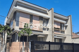 Hunian Nyaman 4 KT di Mulyorejo, Surabaya - LT 107m² Hunian Nyaman 4 KT di Mulyorejo, Surabaya - LT 107m²