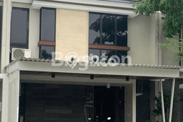 Rumah LT 105m² Dekat Tempat Strategis di Citraland, Surabaya Rumah LT 105m² Dekat Tempat Strategis di Citraland, Surabaya
