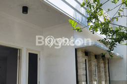 FEATURED! Rumah Nyaman di Dharma Husada, LT 289m² Bangunan 385m² FEATURED! Rumah Nyaman di Dharma Husada, LT 289m² Bangunan 385m²