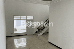 Rumah Strategis area kertajaya, Surabaya, Luas 198m² Bangunan 320m² - BISA KPR! Rumah Strategis area kertajaya, Surabaya, Luas 198m² Bangunan 320m² - BISA KPR!
