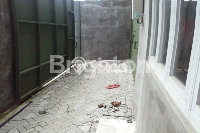 LOKASI STRATEGIS! Gudang di Medokan Ayu, Luas 160m², Pusat Bisnis, Mainroad LOKASI STRATEGIS! Gudang di Medokan Ayu, Luas 160m², Pusat Bisnis, Mainroad