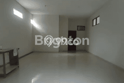 KESEMPATAN TERBAIK! Rumah Nyaman di Sawahan, LT 375m² LB 375m² KESEMPATAN TERBAIK! Rumah Nyaman di Sawahan, LT 375m² LB 375m²