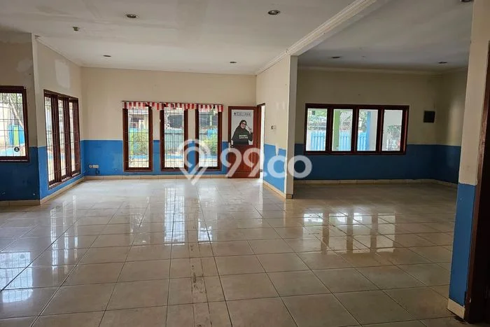 Tanah dan gedung disewakan bisa untuk kantor Tanah dan gedung disewakan bisa untuk kantor