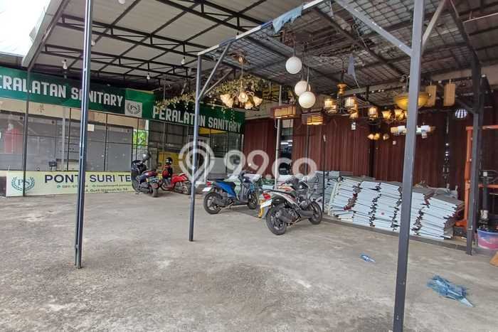 Ruko Disewa di Pontianak Kota, Pontianak, LT 668m2 / LB 800m2 Ruko Disewa di Pontianak Kota, Pontianak, LT 668m2 / LB 800m2