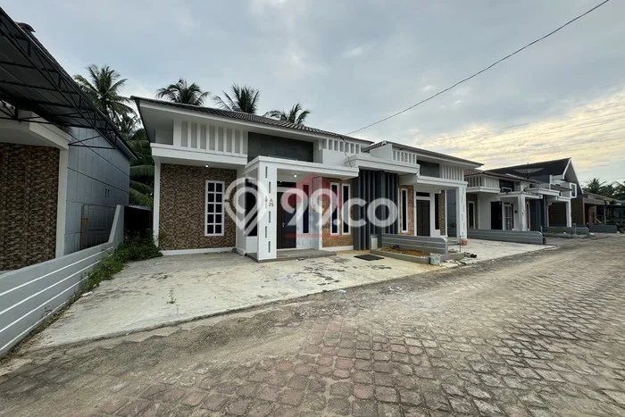Rumah Strategis Minimalis Lb 100m2 di Singkawang Selatan, Singkawang Rumah Strategis Minimalis Lb 100m2 di Singkawang Selatan, Singkawang
