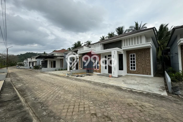 Rumah Strategis Minimalis Lb 100m2 di Singkawang Selatan, Singkawang Rumah Strategis Minimalis Lb 100m2 di Singkawang Selatan, Singkawang