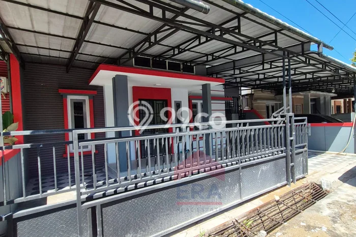 For Sale Rumah 3 Kamar Lokasi Strategis Nyaman dan Strategis di Pontianak Tenggara For Sale Rumah 3 Kamar Lokasi Strategis Nyaman dan Strategis di Pontianak Tenggara