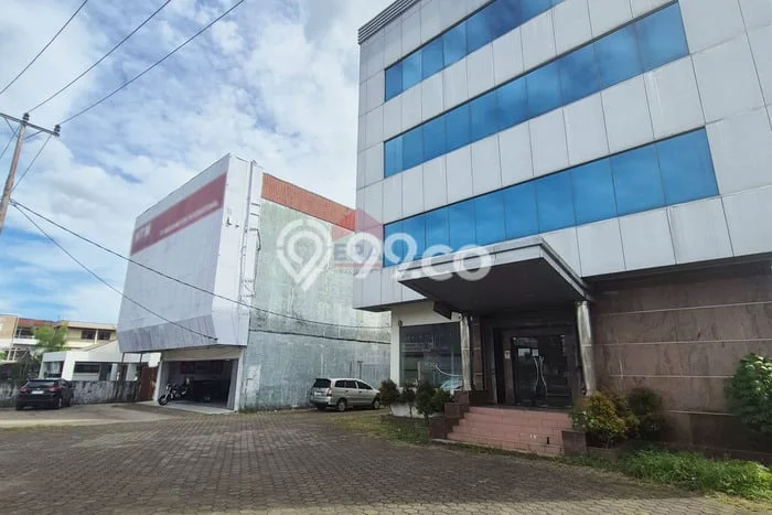 Area Ramai! Komersial Dijual di Pontianak Selatan untuk Bisnis Luas Bangunan 1500m2 Area Ramai! Komersial Dijual di Pontianak Selatan untuk Bisnis Luas Bangunan 1500m2